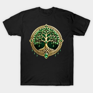The tree of life with Celtic knots. T-Shirt